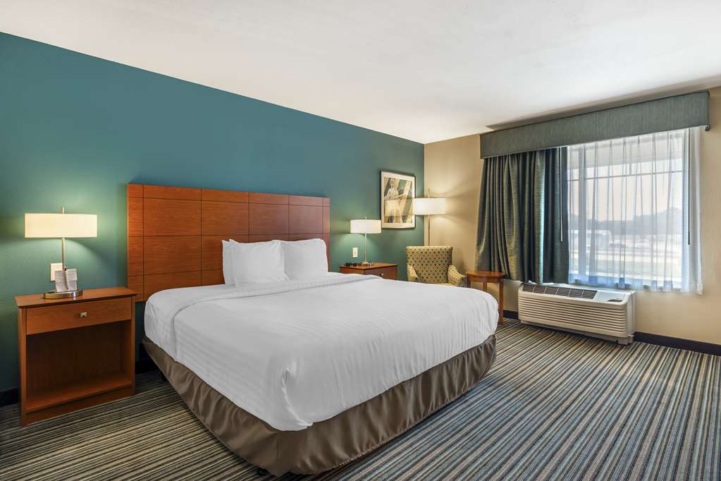 Best Western Plus Tuscumbia Muscle Shoals Hotel and Suites - photo 26