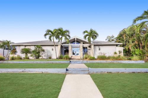 Boater s paradise with unmatched water views — 4-Star Luxury Hotel in Marco Island, United States