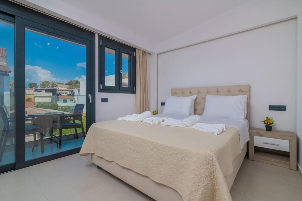 Ervin's Zante Suite by elite — 4-Star Luxury Hotel in Zakynthos, Greece