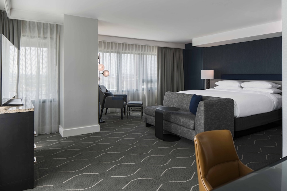Renaissance Baltimore Harborplace Hotel - photo 15