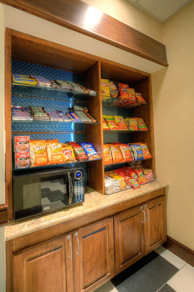 Hampton Inn & Suites McAllen - photo 38