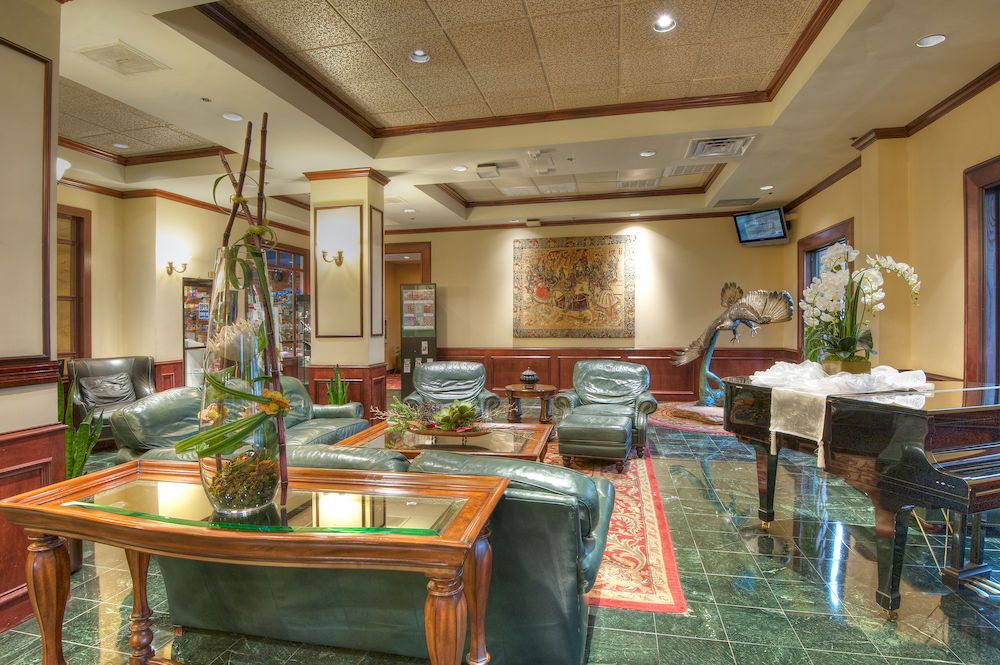 MCM Elegante Hotel and Suites - photo 10