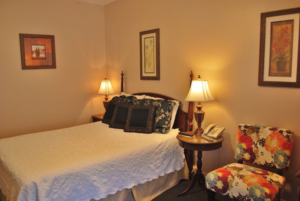 The Inn on Third - photo 19