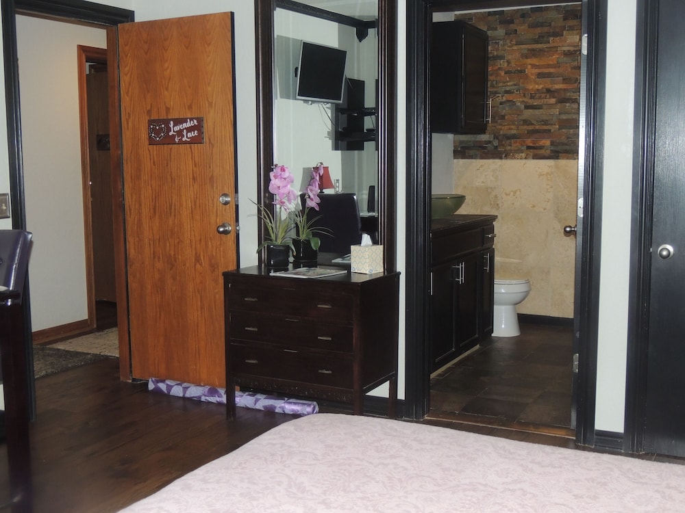 The Whispering Pines Inn Bed & Breakfast - photo 19