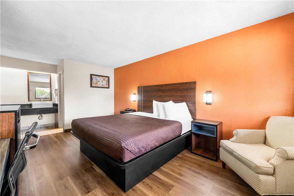 Econo Lodge Charlotte Airport - photo 29