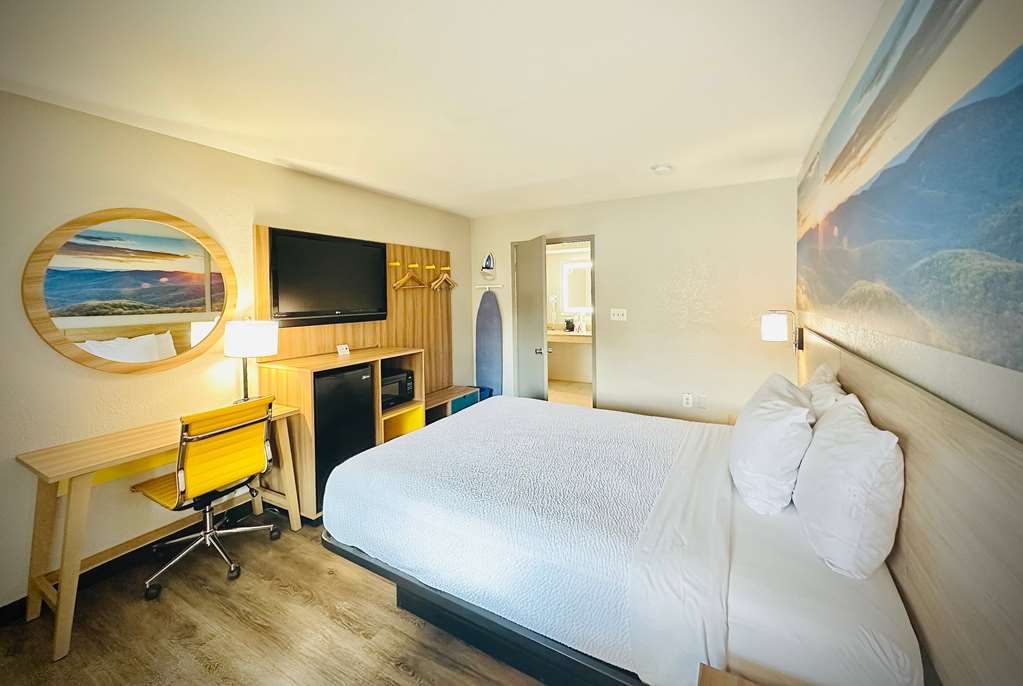 Days Inn by Wyndham WestEnd Alexandria VA Washington DC Area - photo 13