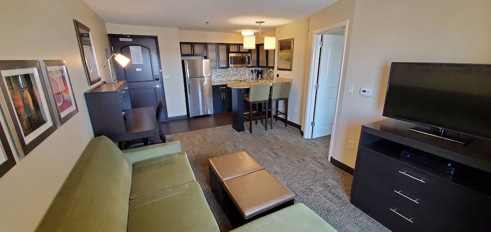Staybridge Suites Eau Claire Altoona by IHG - photo 25