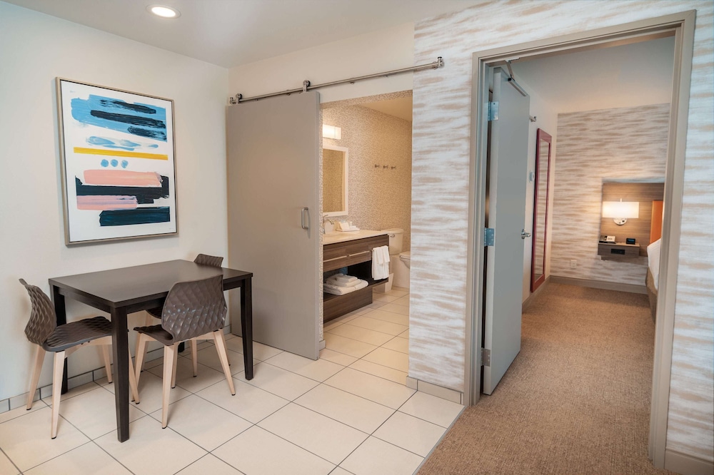 Home2 Suites by Hilton Corona - photo 10