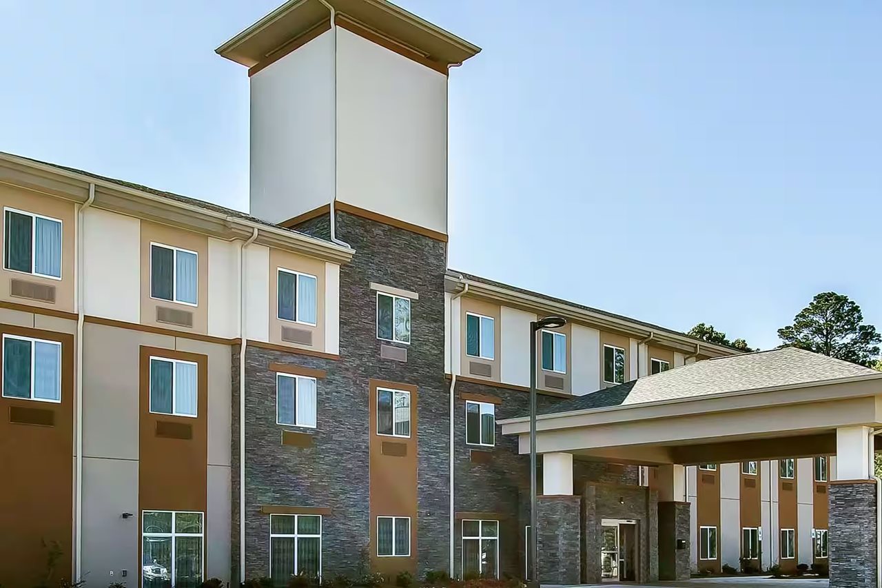 Wingate by Wyndham Jonesboro LA in Jonesboro, United States