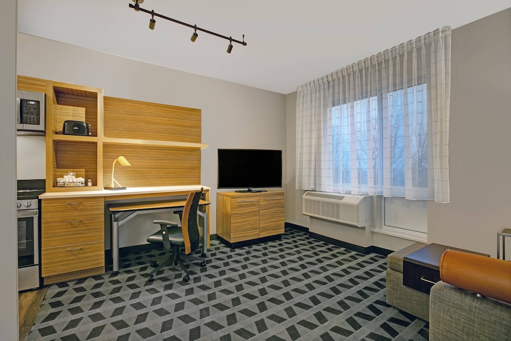 TownePlace Suites by Marriott Potomac Mills Woodbridge - photo 11