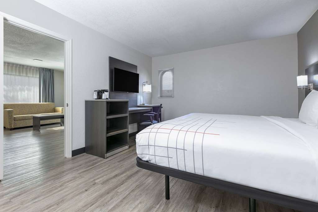 La Quinta Inn by Wyndham Dallas Uptown - photo 82