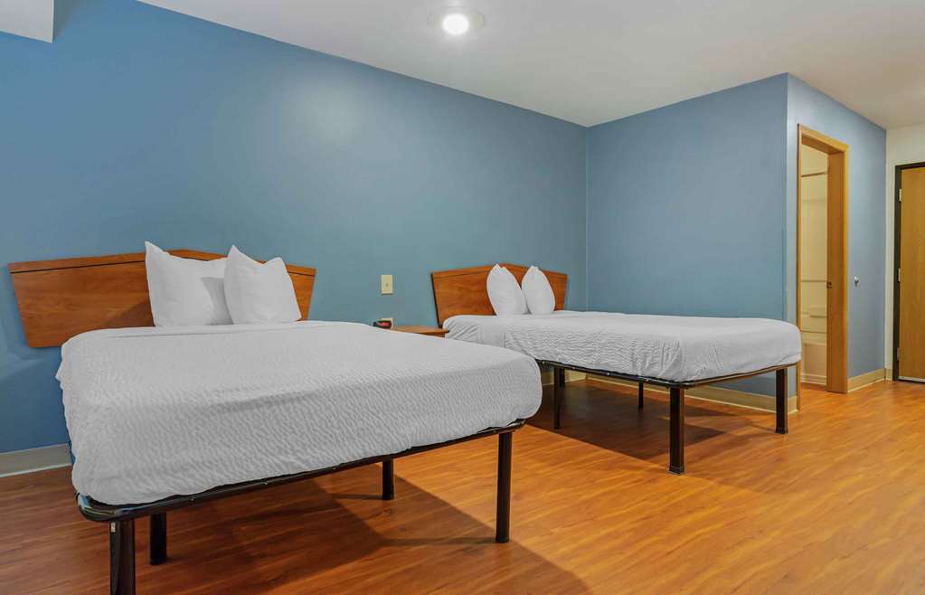 WoodSpring Suites Fayetteville West - photo 18