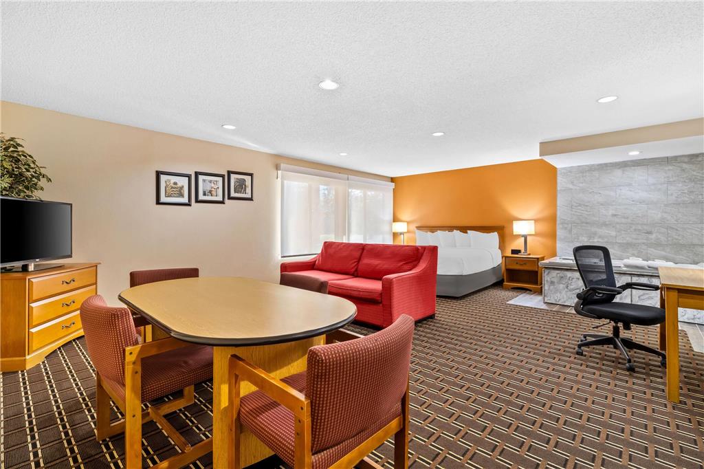 Days Inn by Wyndham Black River Falls I 94 on ATV Trail - photo 31