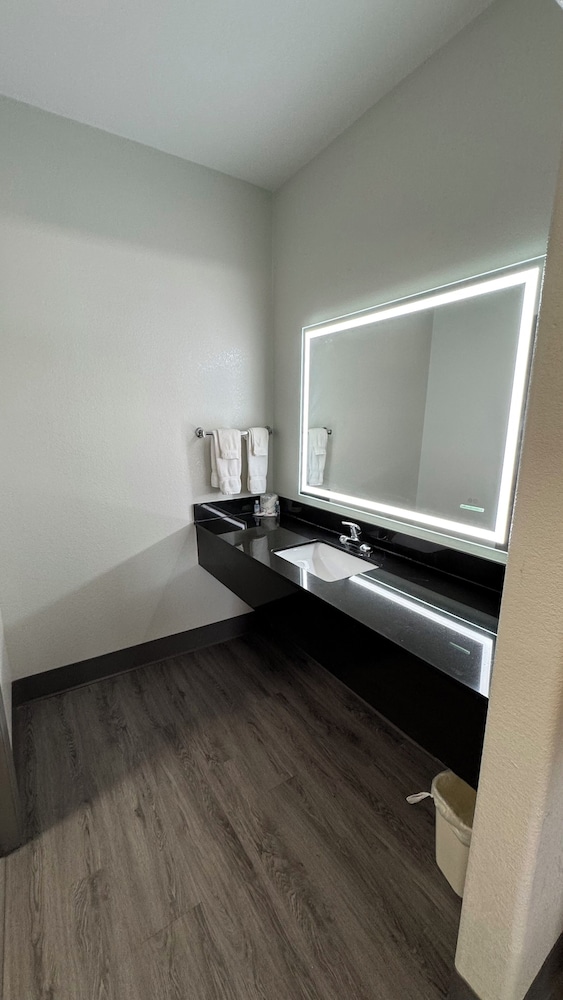 Sunbridge Inn and Suites - photo 49