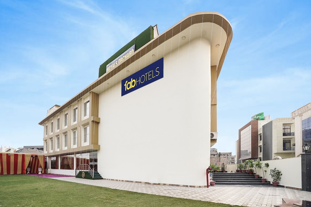 FabHotel Prime Royals Orchard in Greater Noida, India