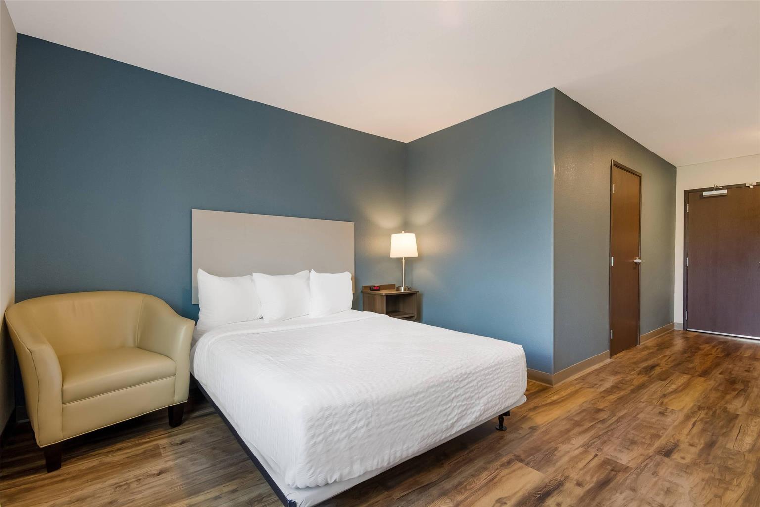 Woodspring Suites Panama City Beach - photo 10