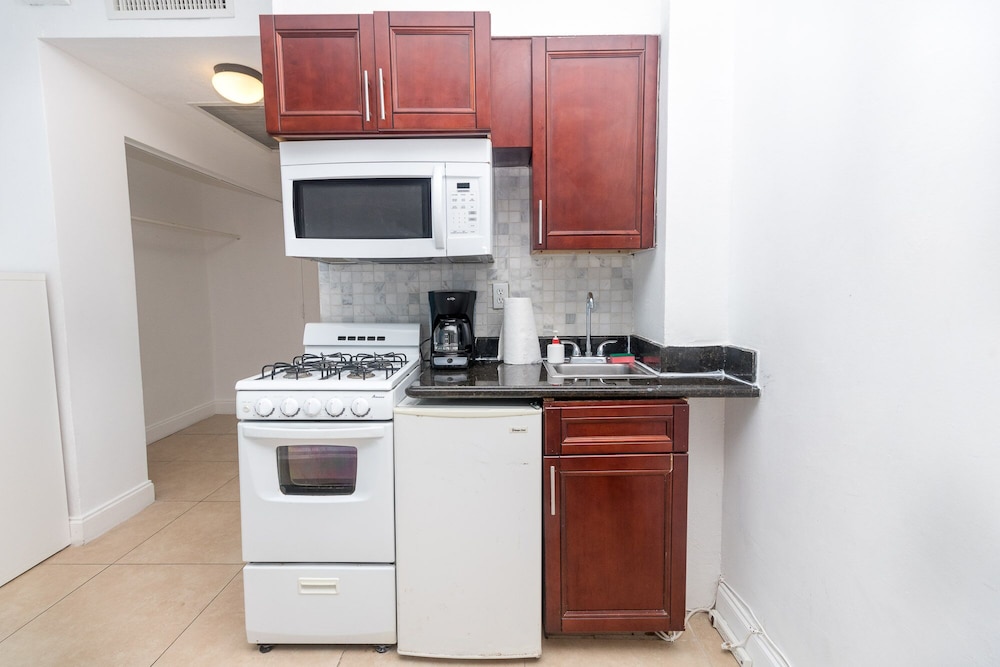 688 Partial Ocean View Hollywood Beach Resort - photo 5