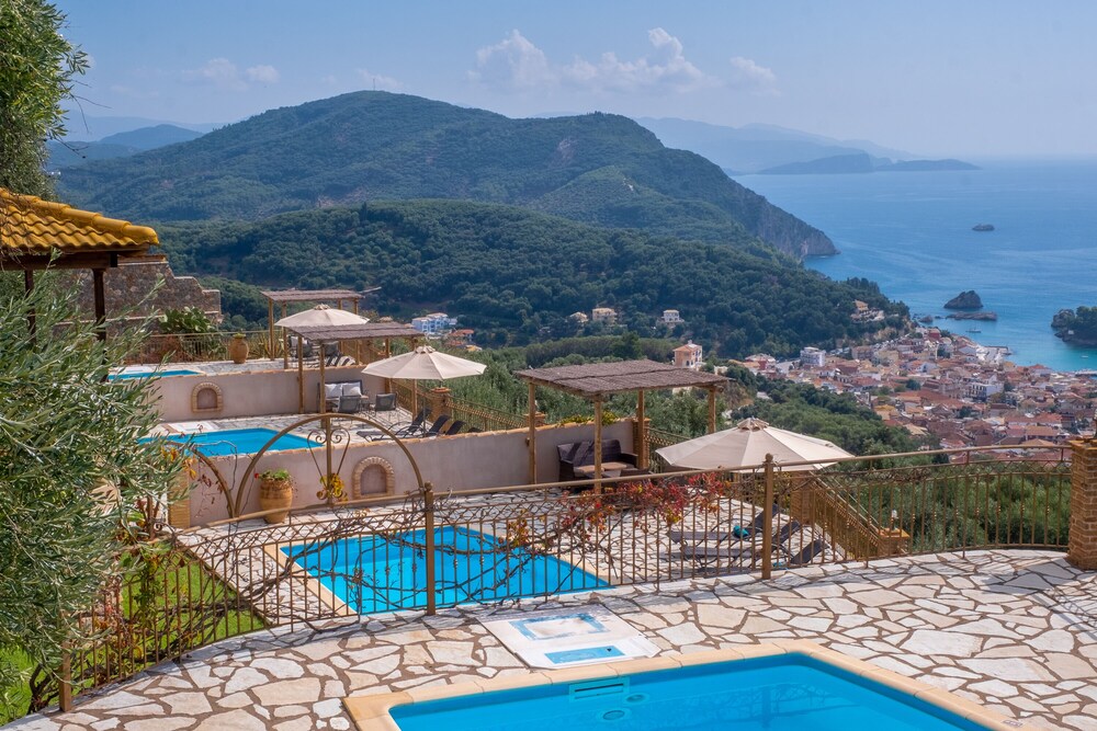 Apolis Villas & Suites Resort — 4-Star Luxury Hotel in Parga, Greece