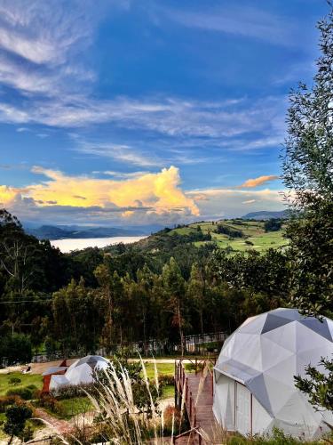 Golden Glamping & Suites — hotel in Guatavita