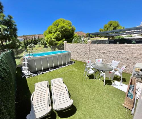 Doa A Julia Golf — Casares