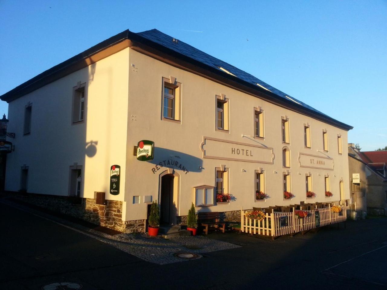 Garni Hotel St Anna — hotel in Nejdek