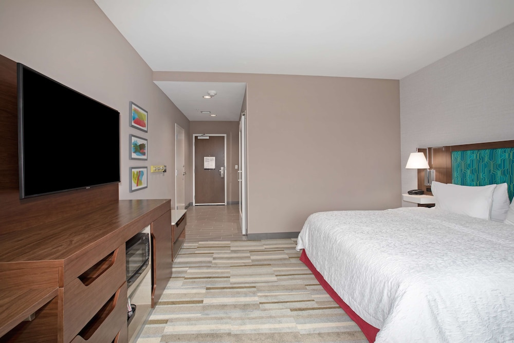 Hampton Inn & Suites Watsonville - photo 15