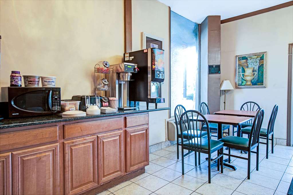 Knights Inn South Hackensack - photo 13