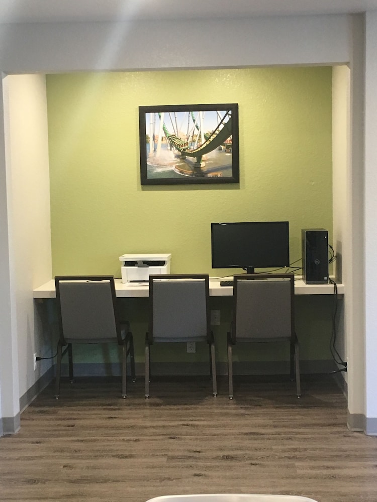 WoodSpring Suites Orlando International Drive - photo 27