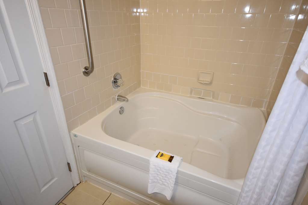 Best Western Plus Governor's Inn - photo 27