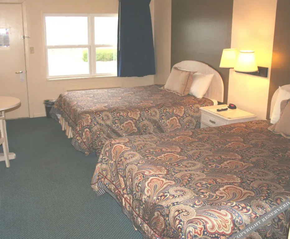 Town & Country Motel — hotel in Osage Beach