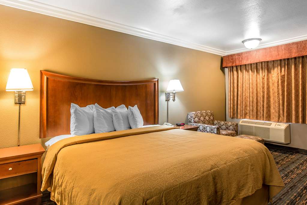 Quality Inn Lake Elsinore I 15 - photo 2