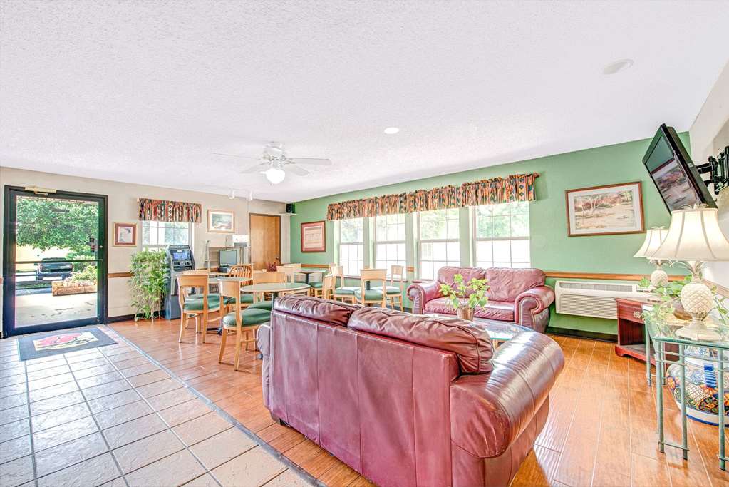 Super 8 by Wyndham San Antonio Fiesta - photo 4