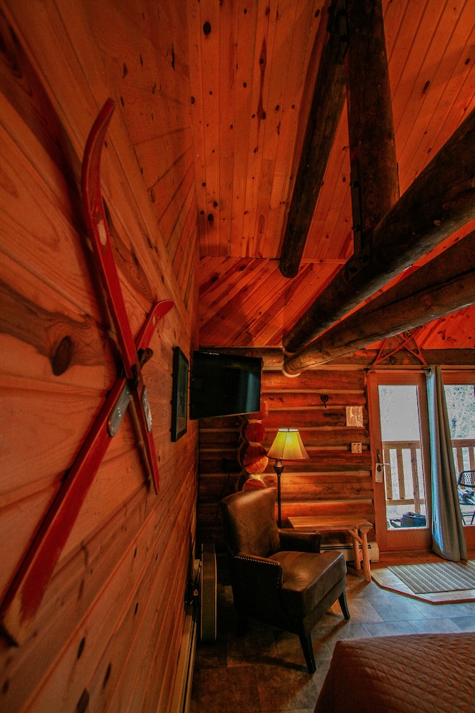 Judith Mountain Lodge - photo 21
