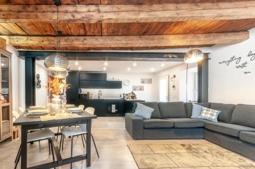 Contrada Della Fontana Luxury Apartment — 4-Star Luxury Hotel in Levico Terme, Italy