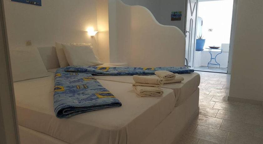 Ostria Vento - carbon neutral hotel in Milos