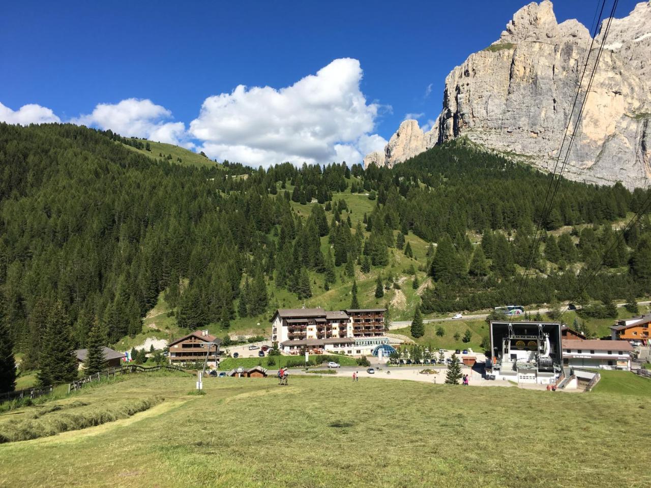 Chalet Albric — 4-Star Luxury Hotel in Selva, Italy