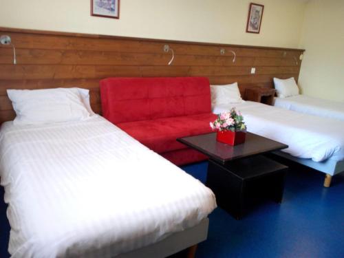 Les Loges Du Le Man - carbon neutral hotel in Chevry
