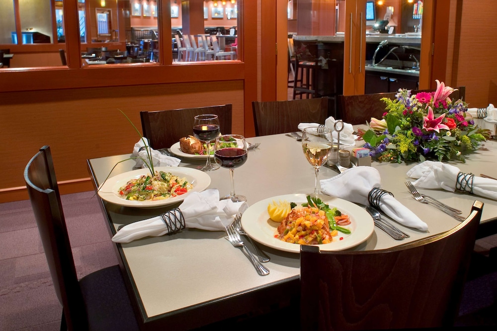 DoubleTree by Hilton Minneapolis Park Place - photo 45