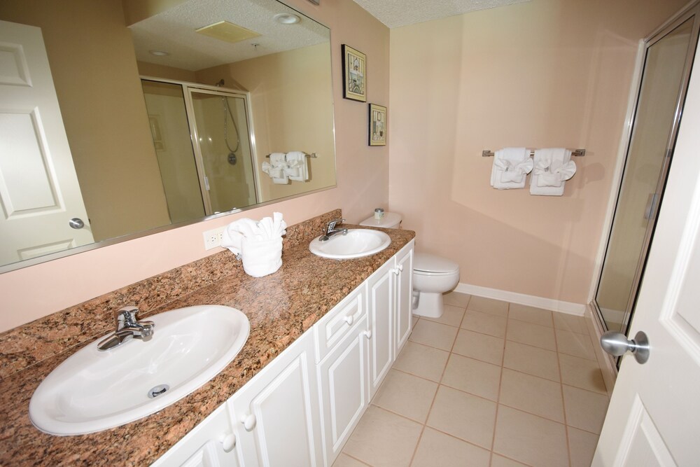 North Tower Apartment 207 - photo 15
