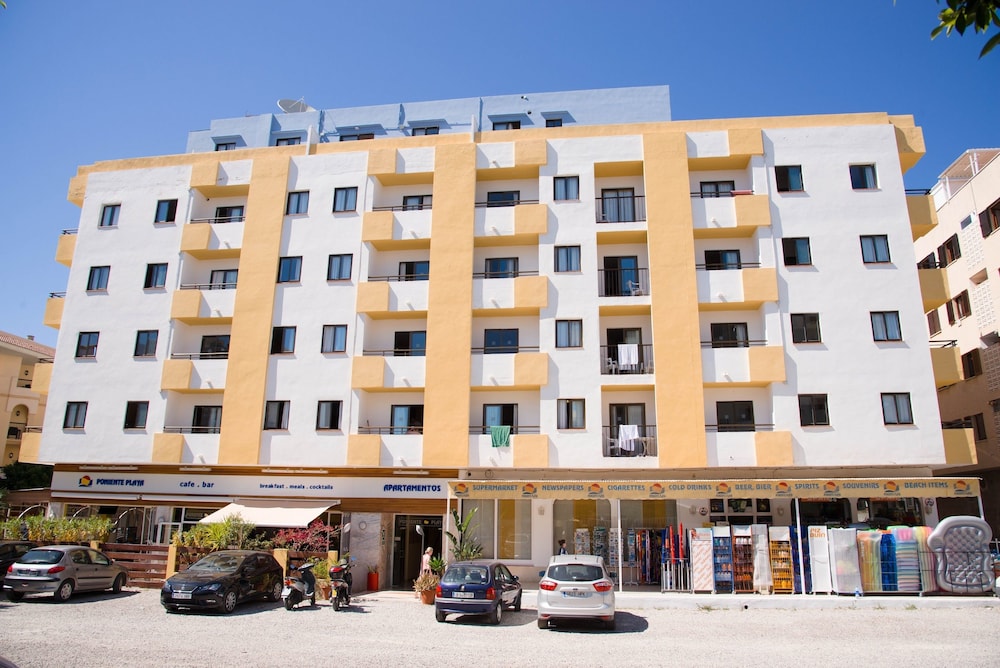 Aparthotel Boutique Poniente Playa — 4-Star Luxury Hotel in Sant Antoni De Portmany, Spain