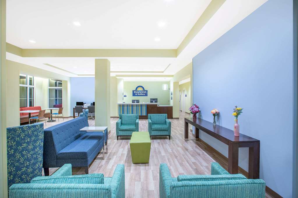 Days Inn & Suites by Wyndham Kearney - photo 4