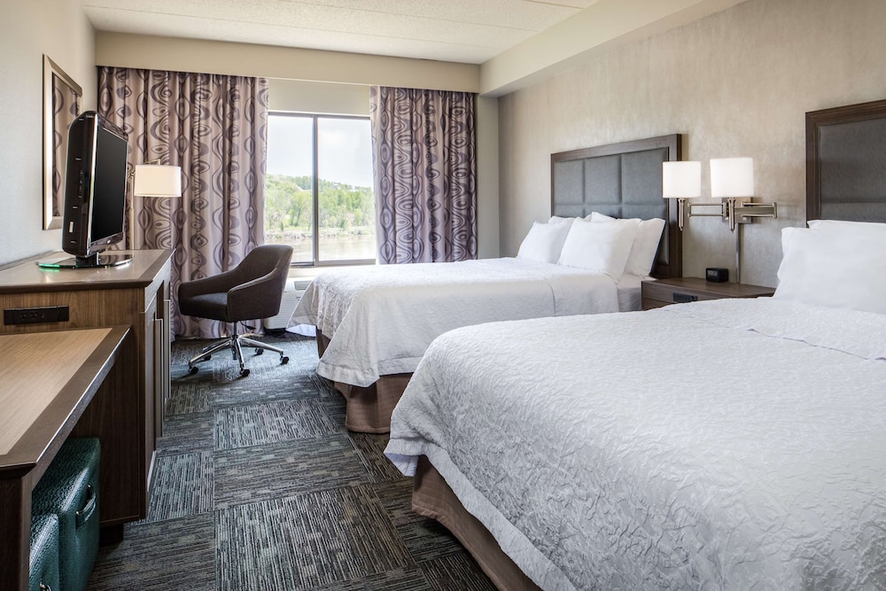 Hampton Inn Council Bluffs - photo 4