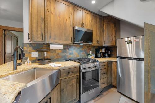 Creekside Suites 09 by Estes Park Condos — Estes Park — photo 5