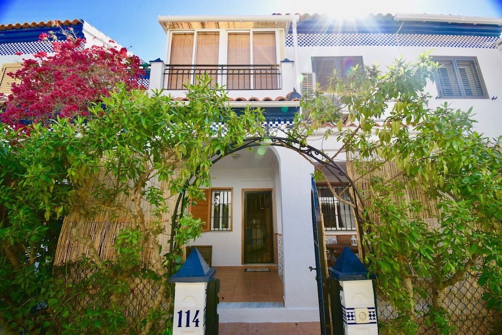 038 Fantastic Holiday AC Wifi in Torrevieja, Spain