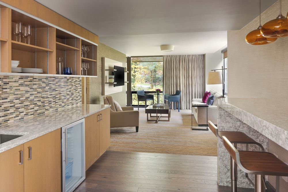 JB Duke Hotel - photo 22