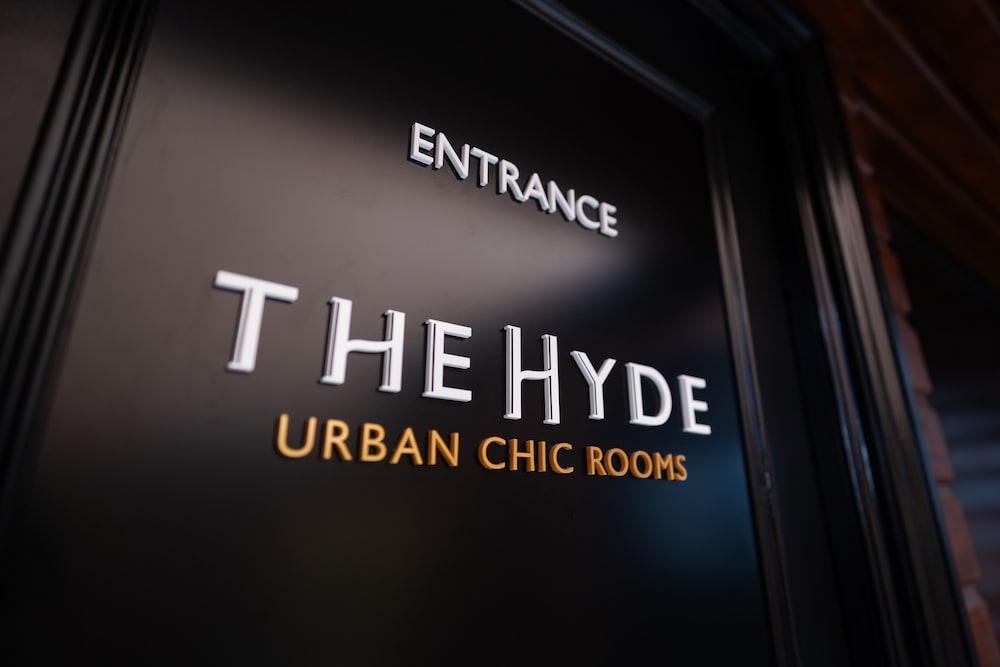 The Hyde Dunnings Bar — Watford