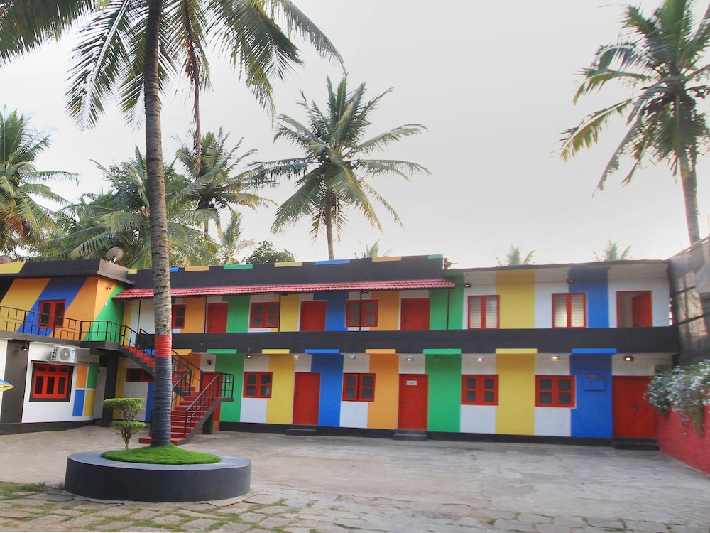 OYO 10757 Trippers Stay — hotel in Piriyapatna