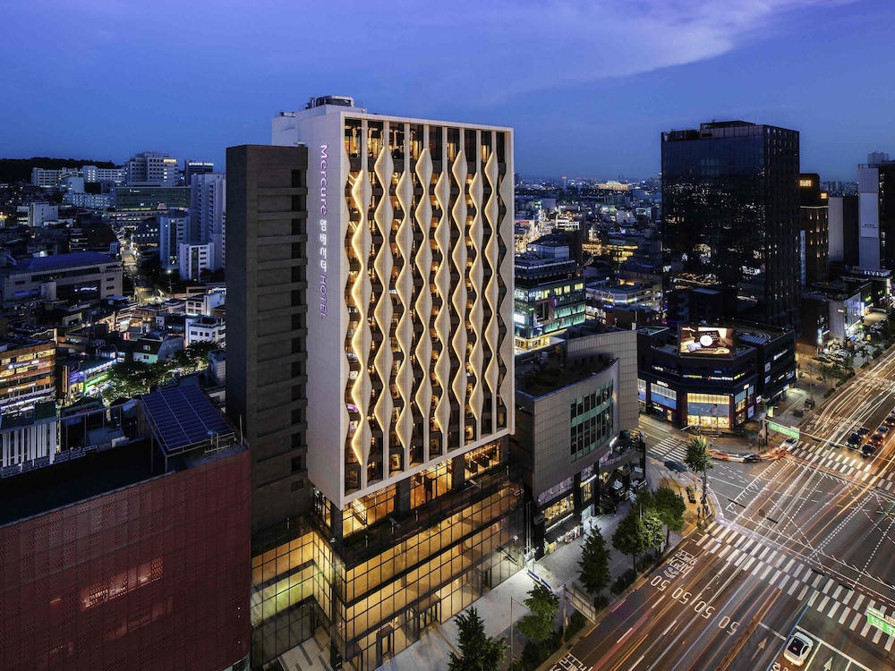 Mercure Ambassador Seoul Hongdae — 4-Star Luxury Hotel in Seoul, South Korea