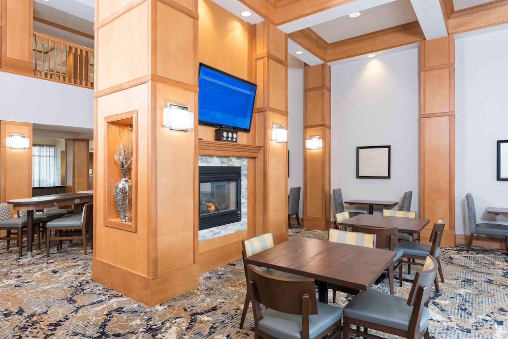 Homewood Suites by Hilton Indianapolis Airport Plainfield - photo 2