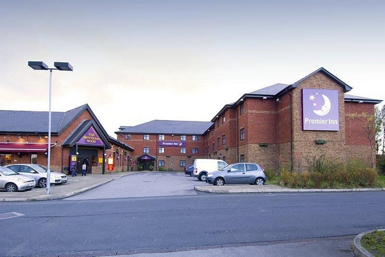Premier Inn Manchester - last minute hotel in Hyde